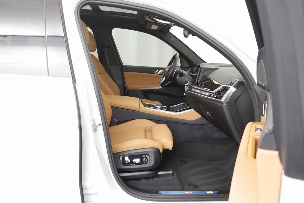 Certified 2026 BMW X5 xDrive40i w/ Climate Comfort Package image 19