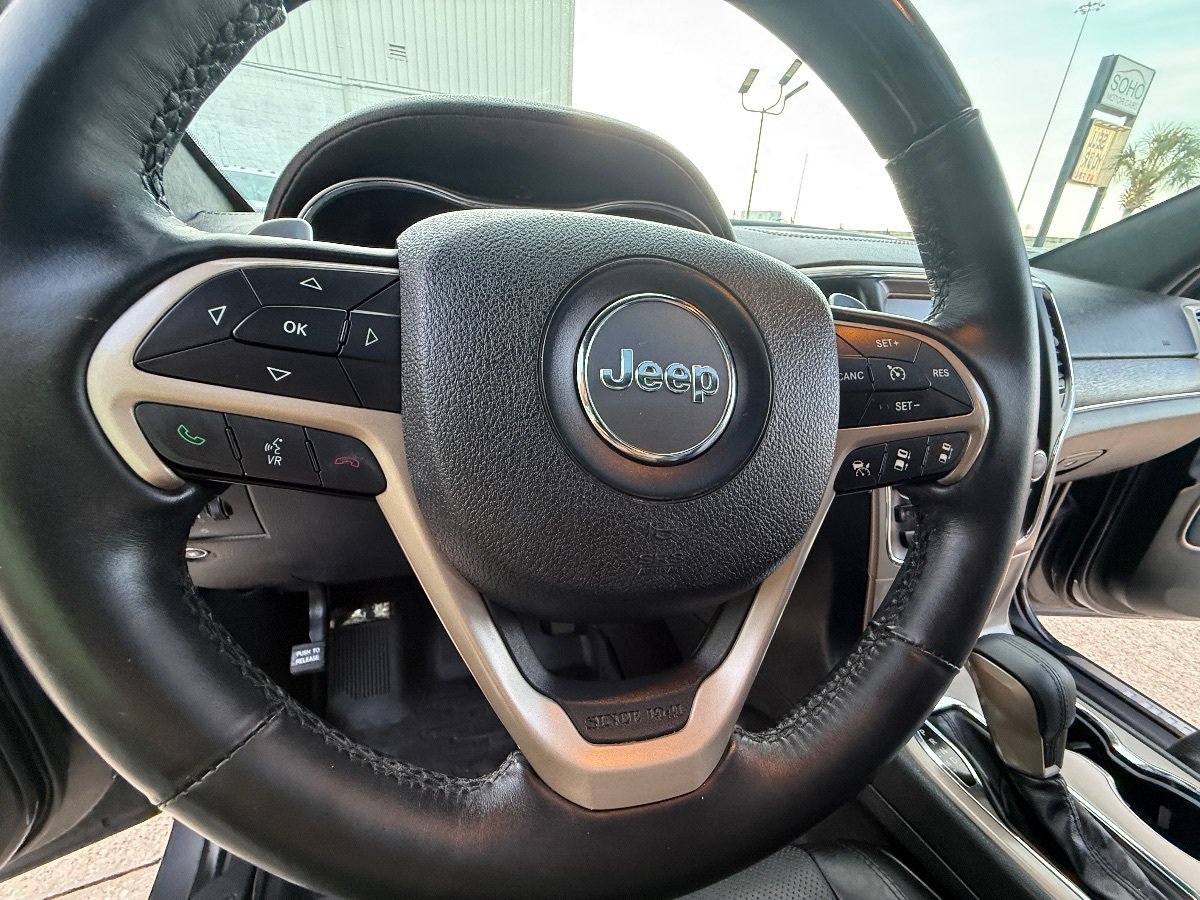 Used 2016 Jeep Grand Cherokee Summit AWD/4WD image 29