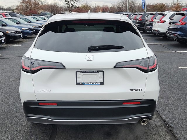 Used 2025 Honda HR-V Sport image 5