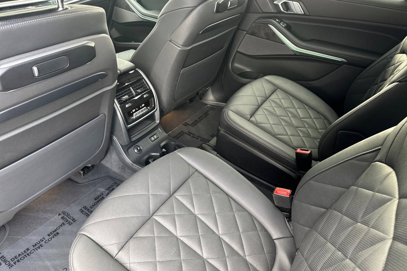 Used 2024 BMW X7 xDrive40i w/ M Sport Package image 11