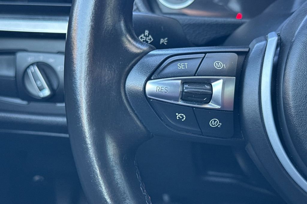 Used 2015 BMW M4 Convertible image 27