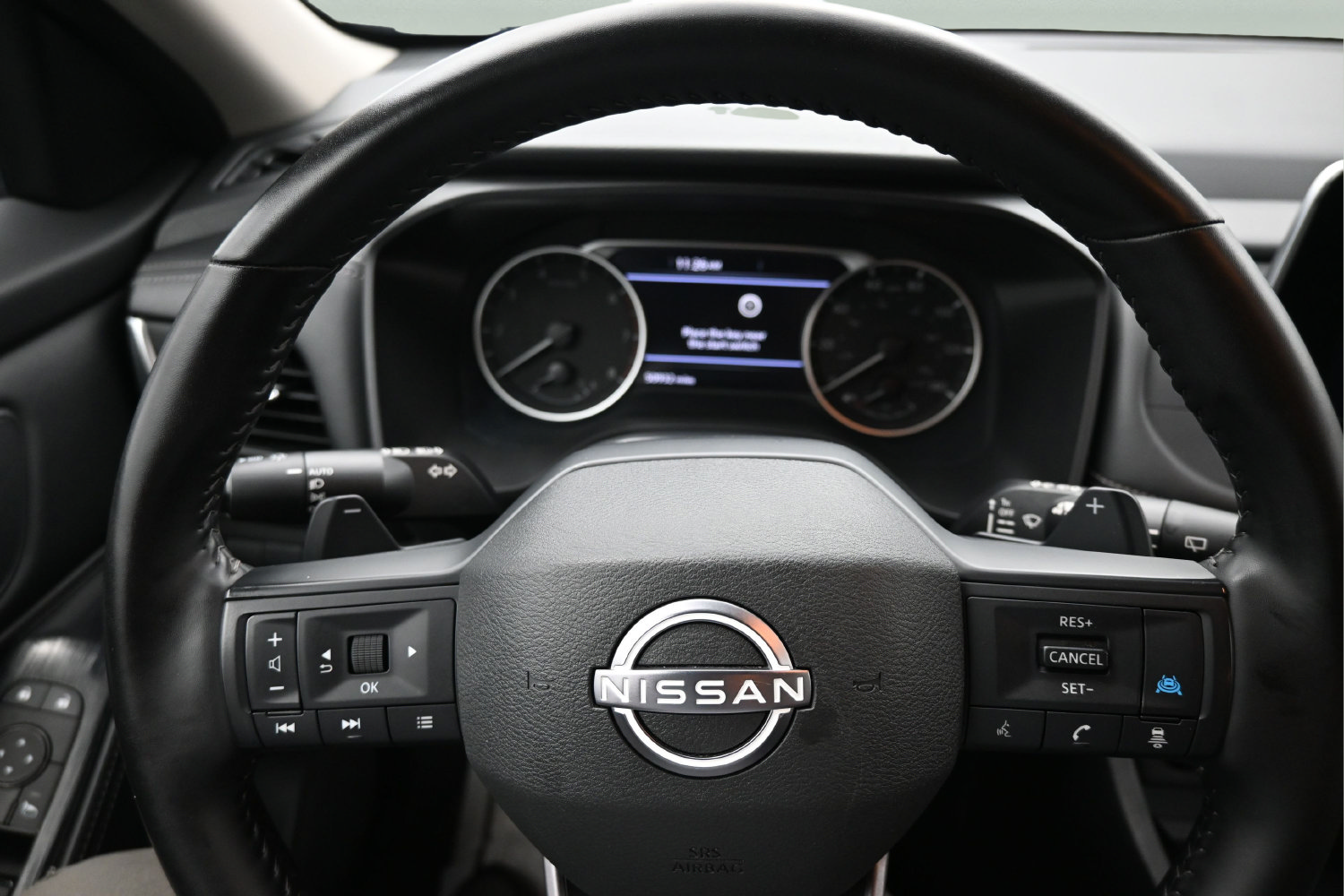 Used 2025 Nissan Rogue SV FWD image 15