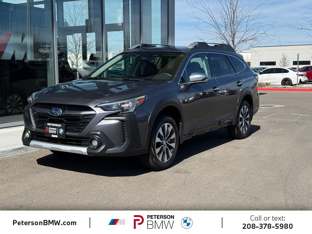Used 2025 Subaru Outback Touring AWD/4WD image 1