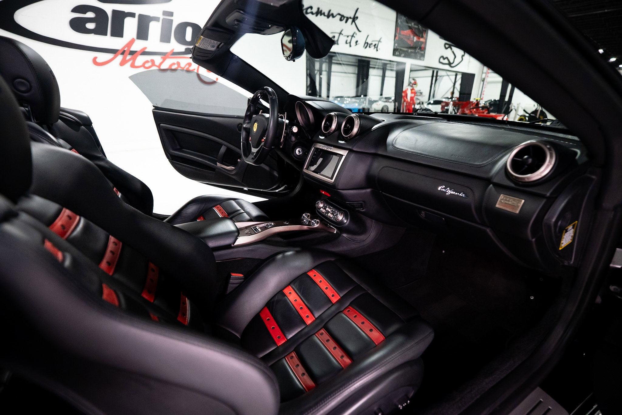 Used 2012 Ferrari California image 19