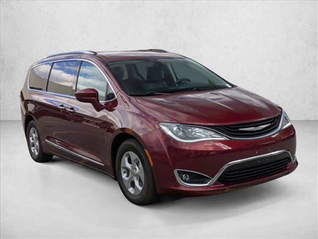 Used 2018 Chrysler Pacifica Touring-L image 3