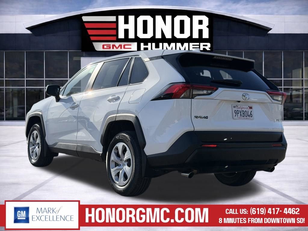 Used 2024 Toyota RAV4 LE image 5