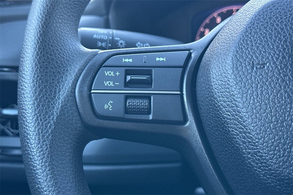 Certified 2025 Honda Accord LX image 25