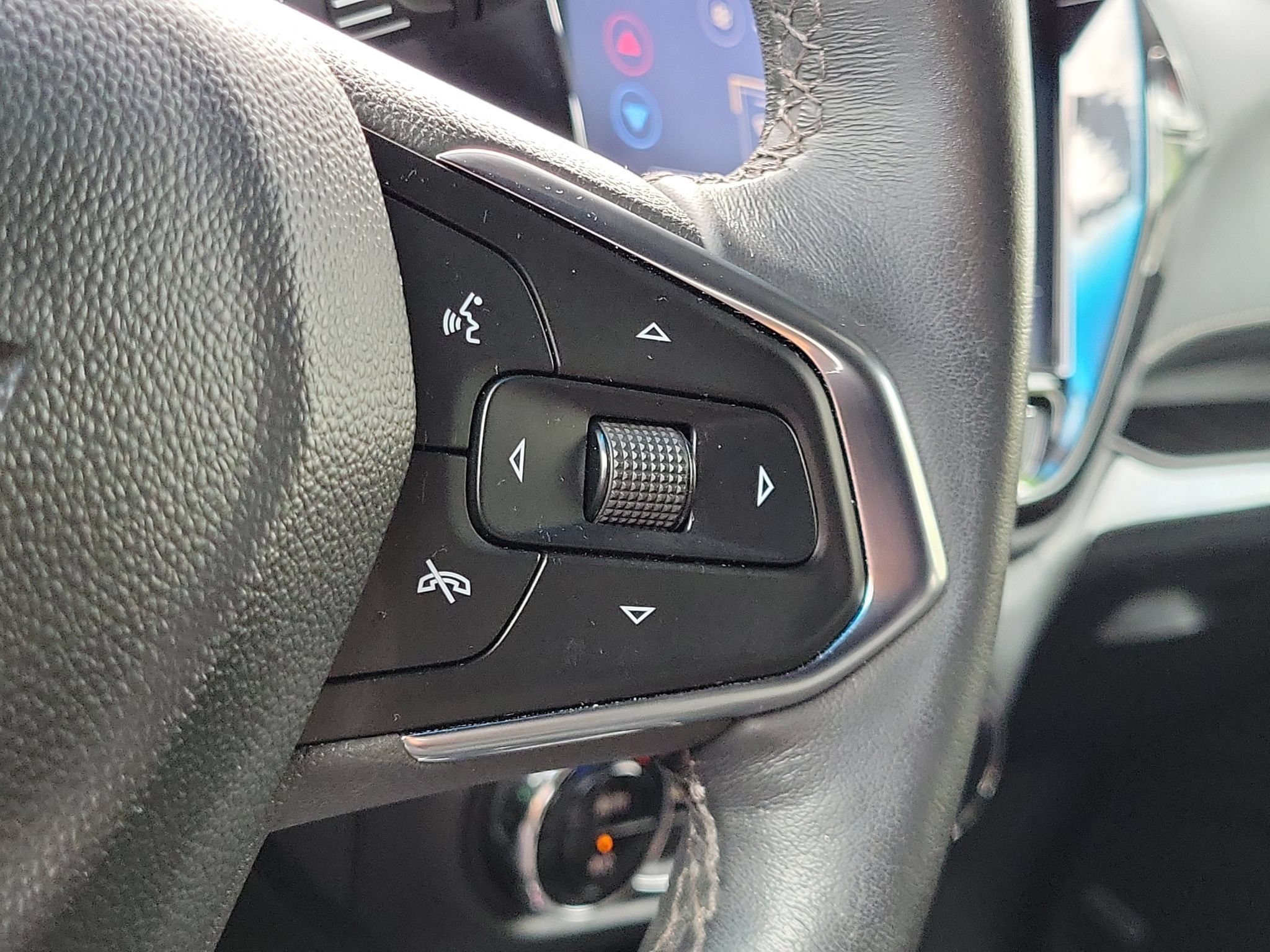 Used 2023 Chevrolet TrailBlazer ACTIV w/ Sun and Liftgate Package AWD/4WD image 13