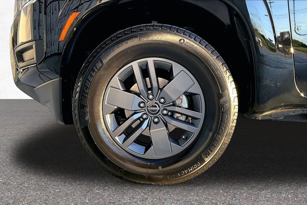 Used 2025 Nissan Frontier SV RWD image 34