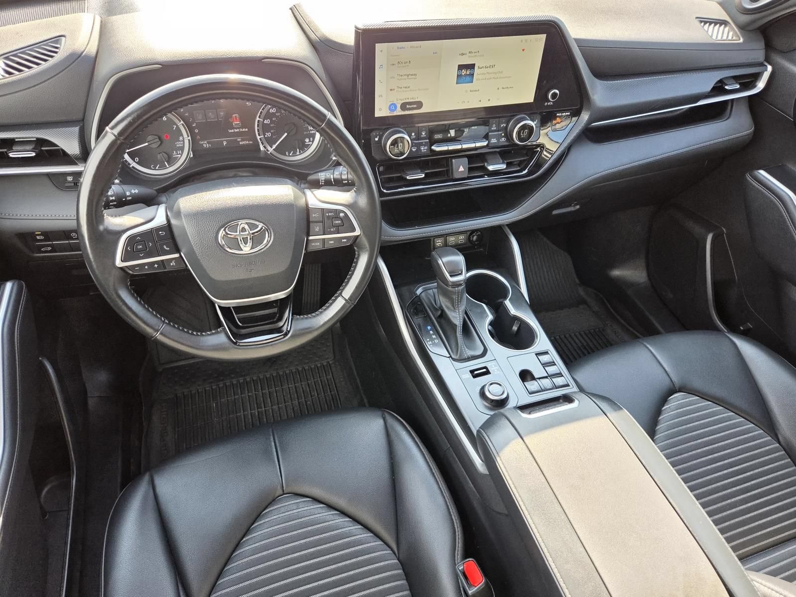 Used 2023 Toyota Highlander XSE AWD/4WD image 15