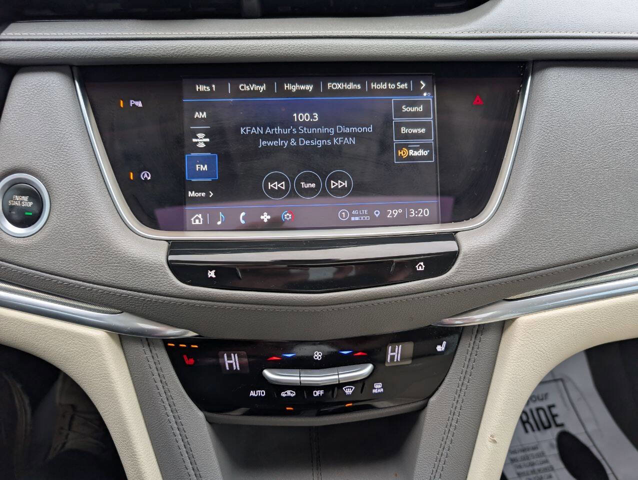 Used 2022 Cadillac XT5 Premium Luxury image 16