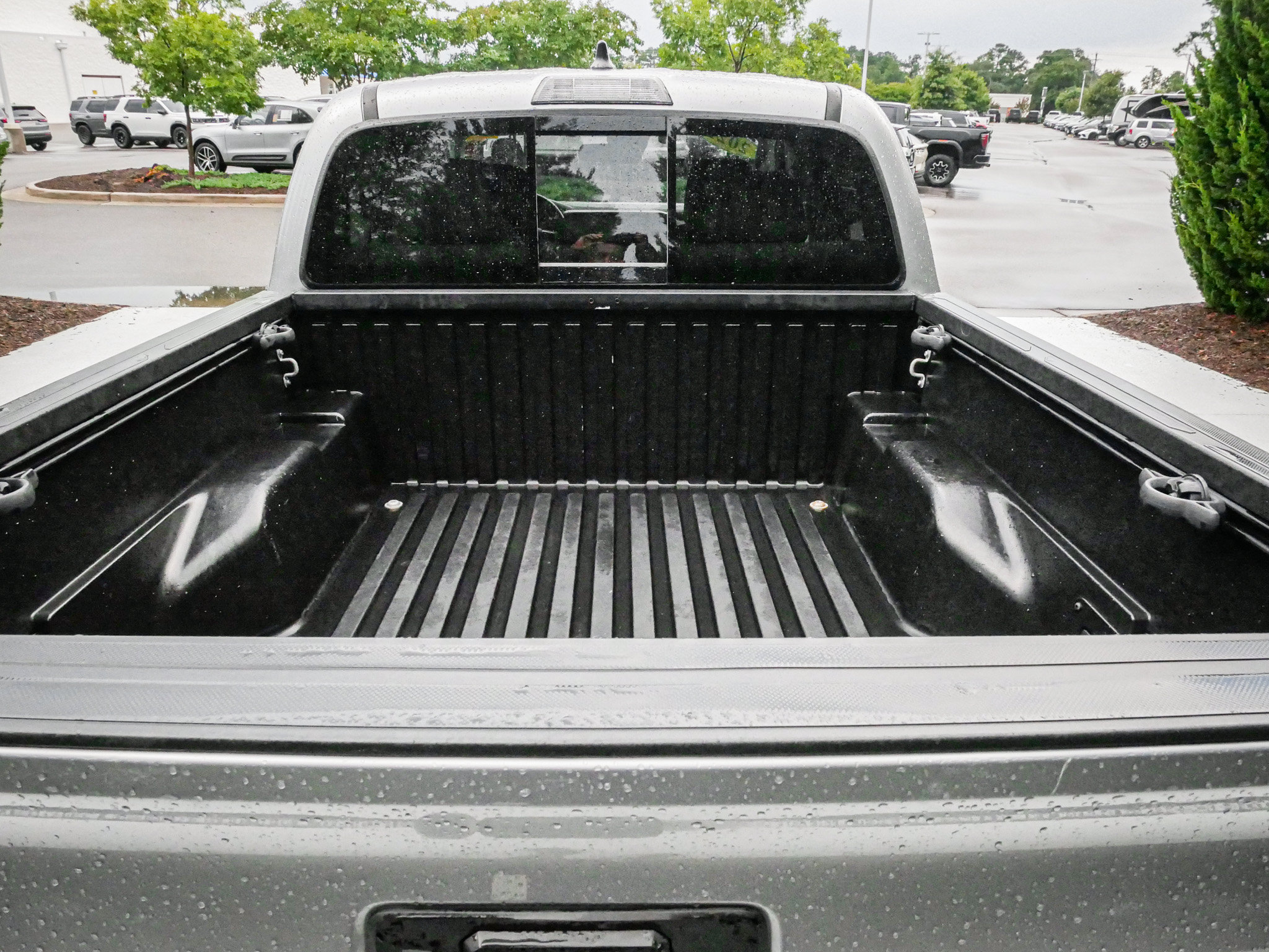 Used 2021 Toyota Tacoma SR5 RWD image 30