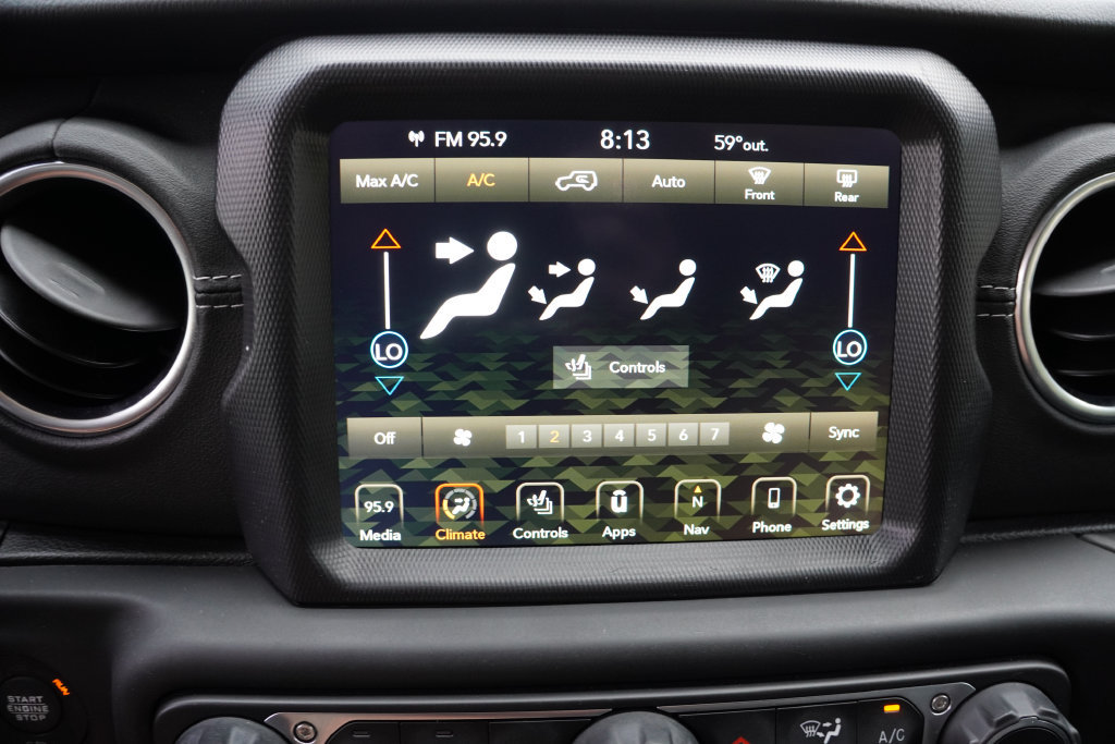 Certified 2020 Jeep Wrangler Unlimited Sahara AWD/4WD image 25
