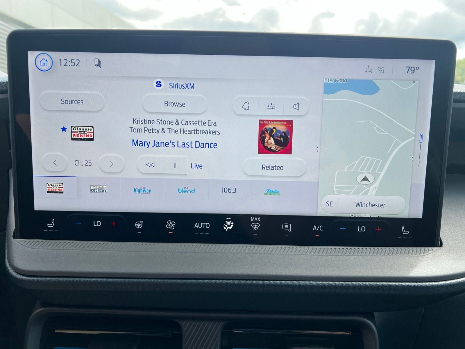 New 2026 Ford Maverick Lobo AWD/4WD image 29