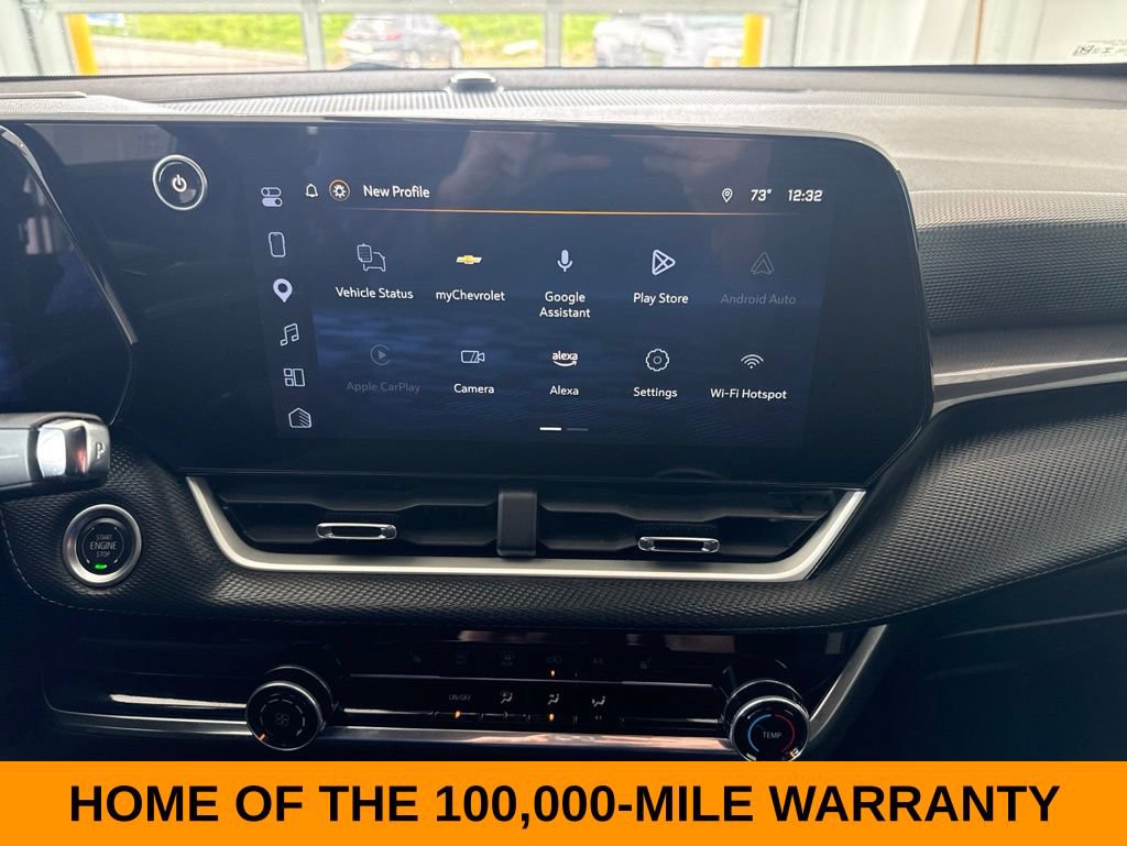 Used 2025 Chevrolet Equinox LT AWD/4WD image 11