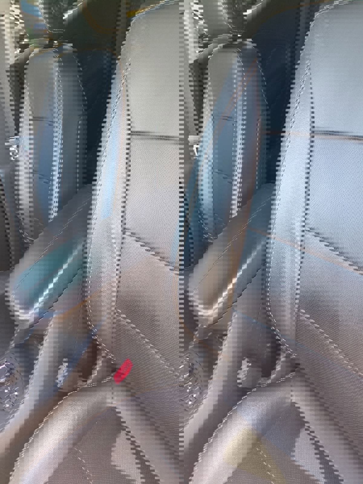 Used 2019 GMC Terrain SLT image 2