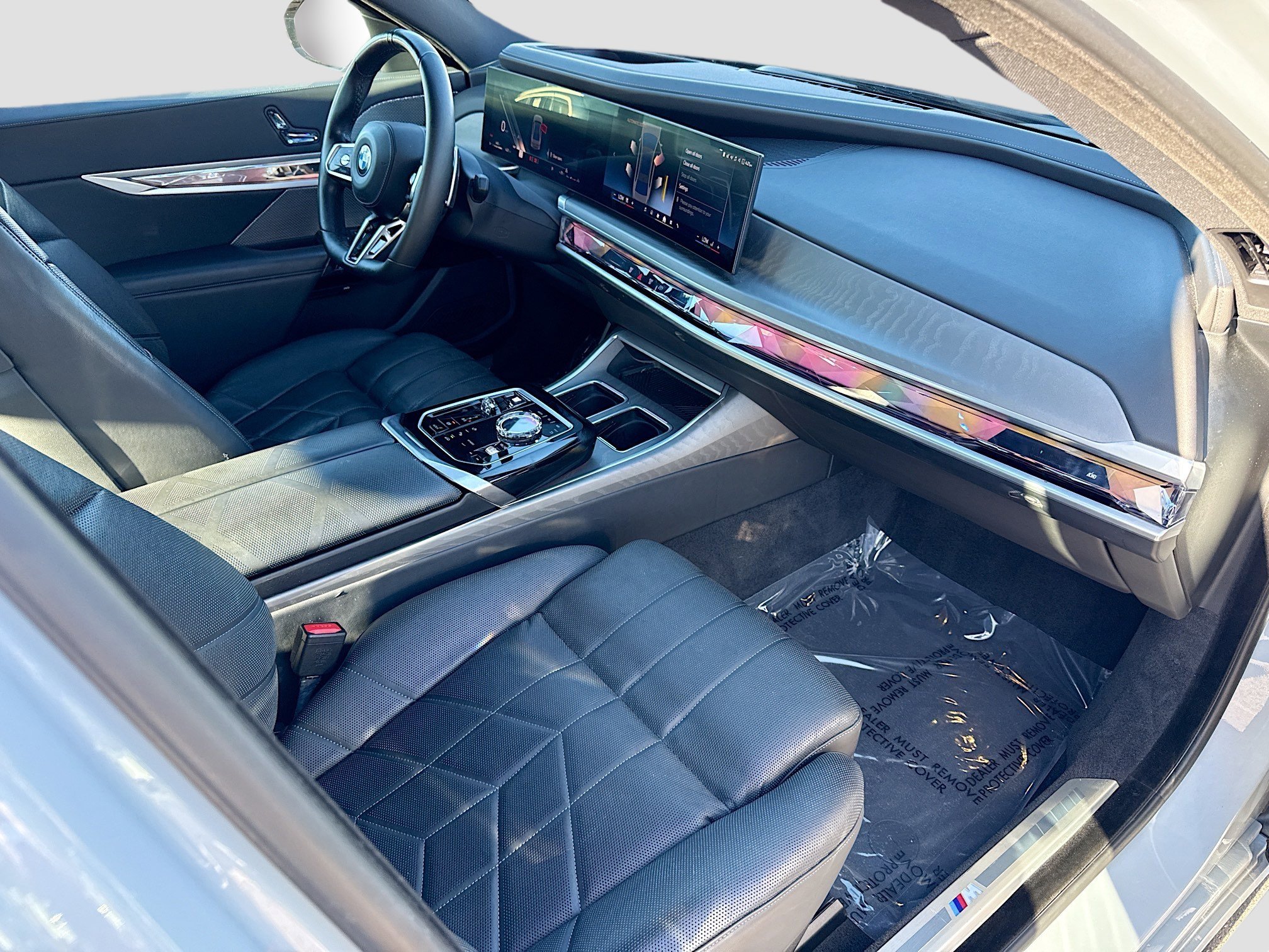 Used 2023 BMW 760i xDrive w/ Executive Package image 14