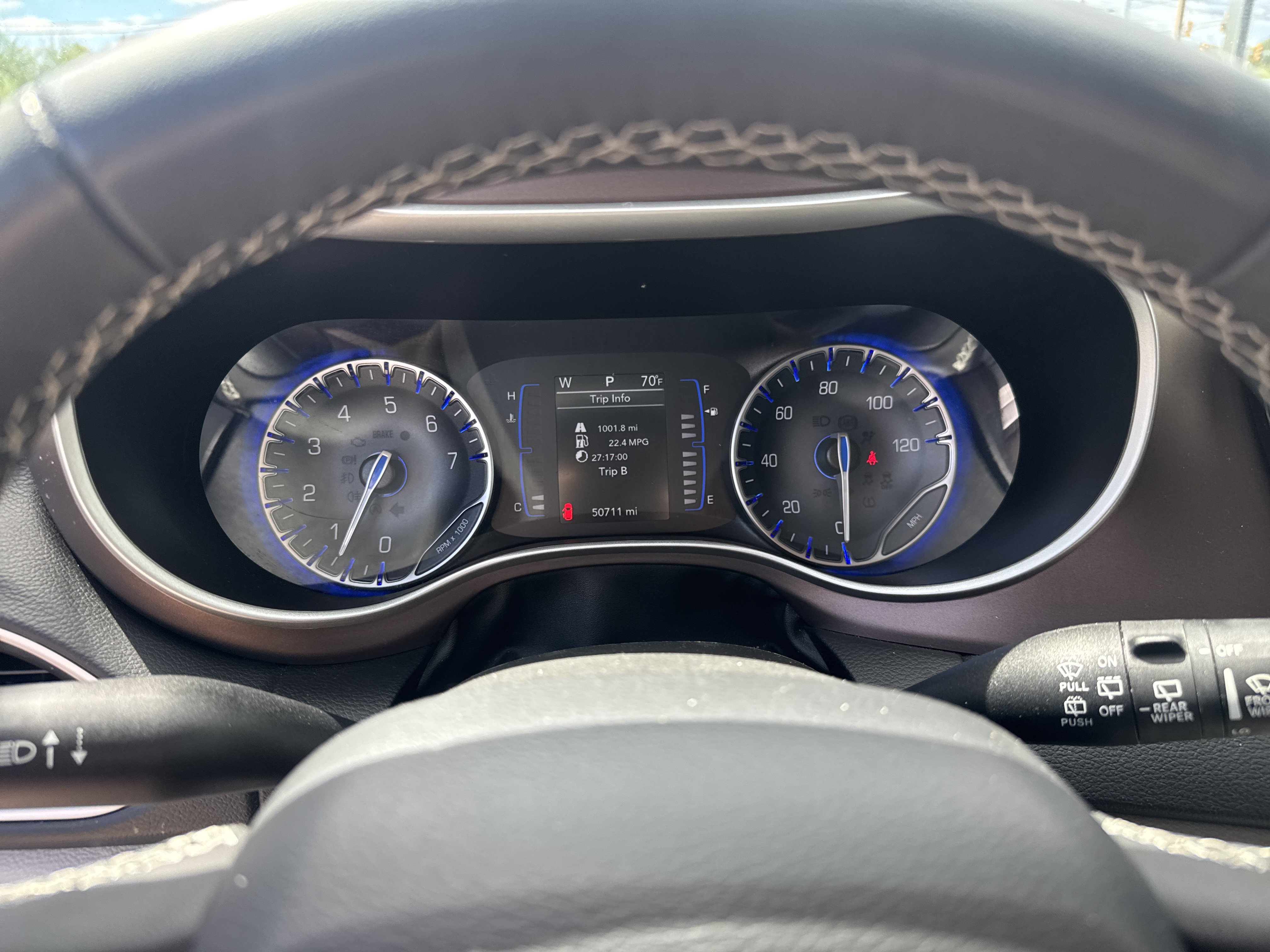 Used 2023 Chrysler Voyager LX image 21