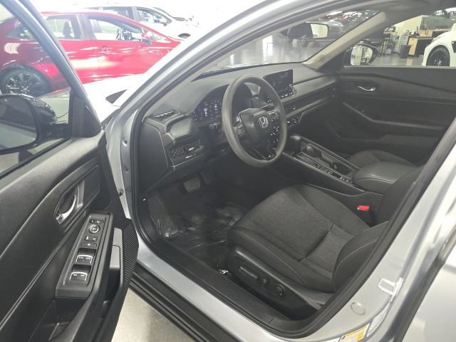 Used 2025 Honda Accord SE image 13