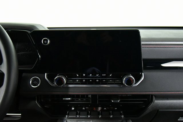 Used 2024 Chevrolet Colorado Z71 w/ Z71 Convenience Package 2 image 4