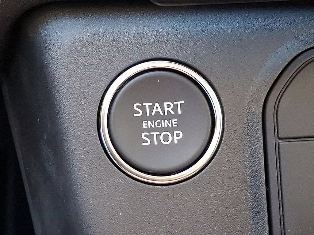 Used 2026 Land Rover Defender 110 S AWD/4WD image 12