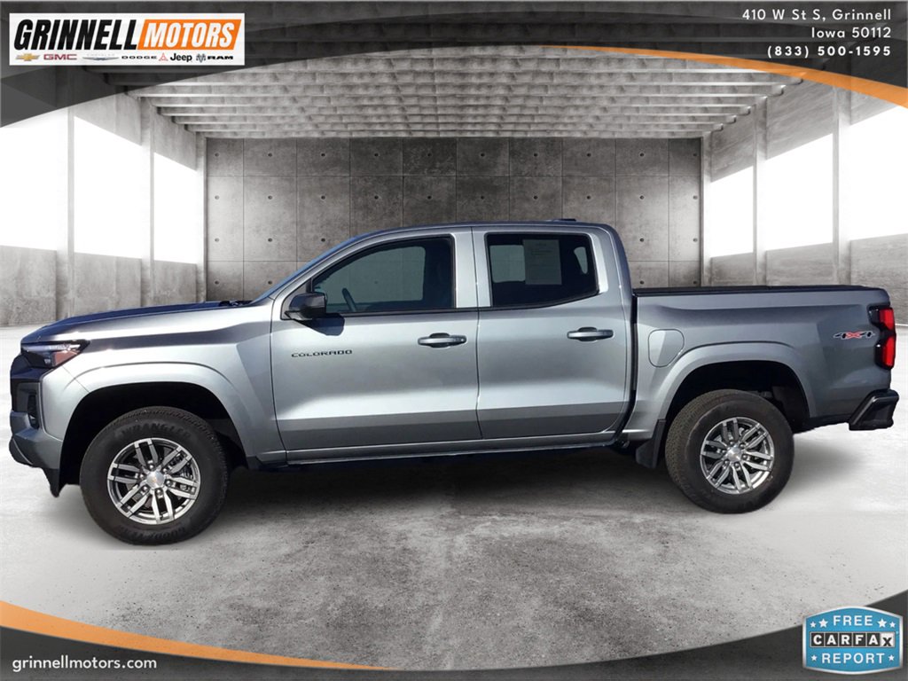 Used 2025 Chevrolet Colorado LT w/ LT Convenience Package image 8