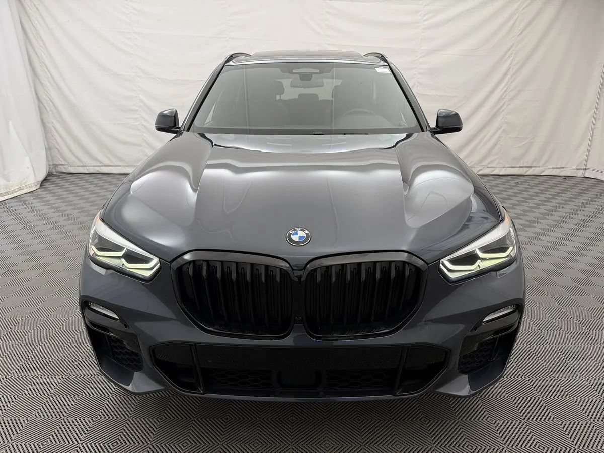 Used 2020 BMW X5 M50i AWD/4WD image 3