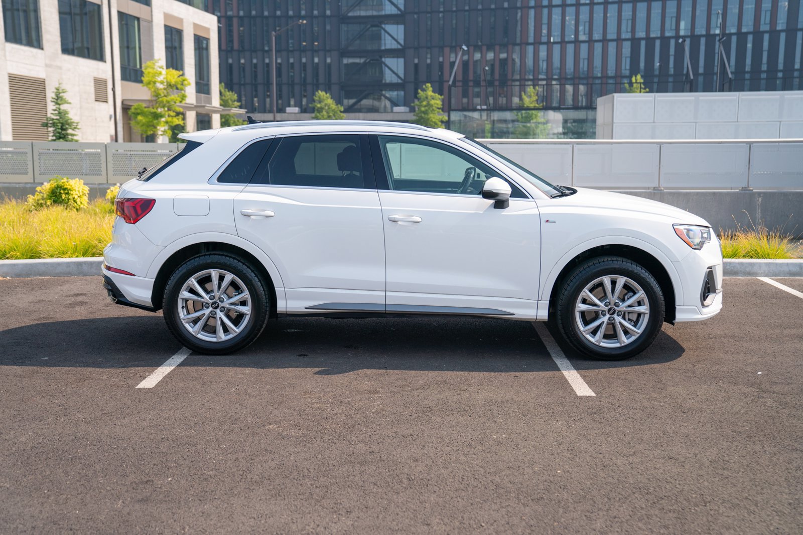 Used 2021 Audi Q3 2.0T Premium w/ Convenience Package AWD/4WD image 8