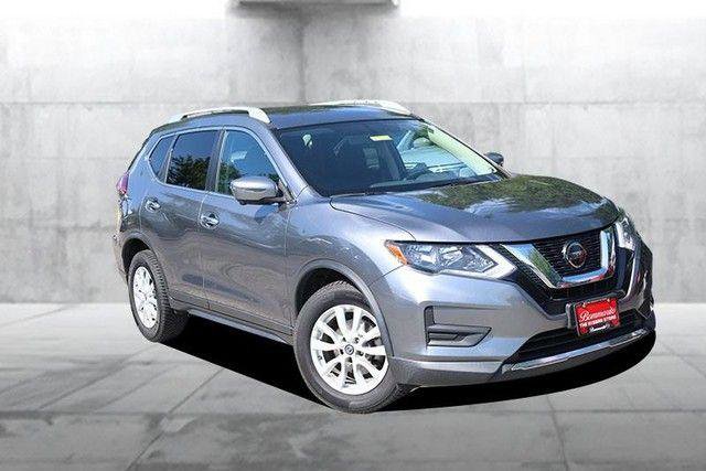 Used 2018 Nissan Rogue SV w/ Premium Package FWD image 2