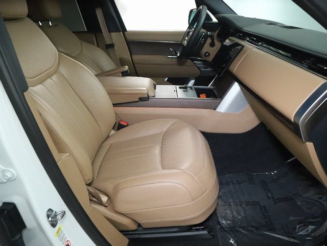 Used 2025 Land Rover Range Rover SE AWD/4WD image 29