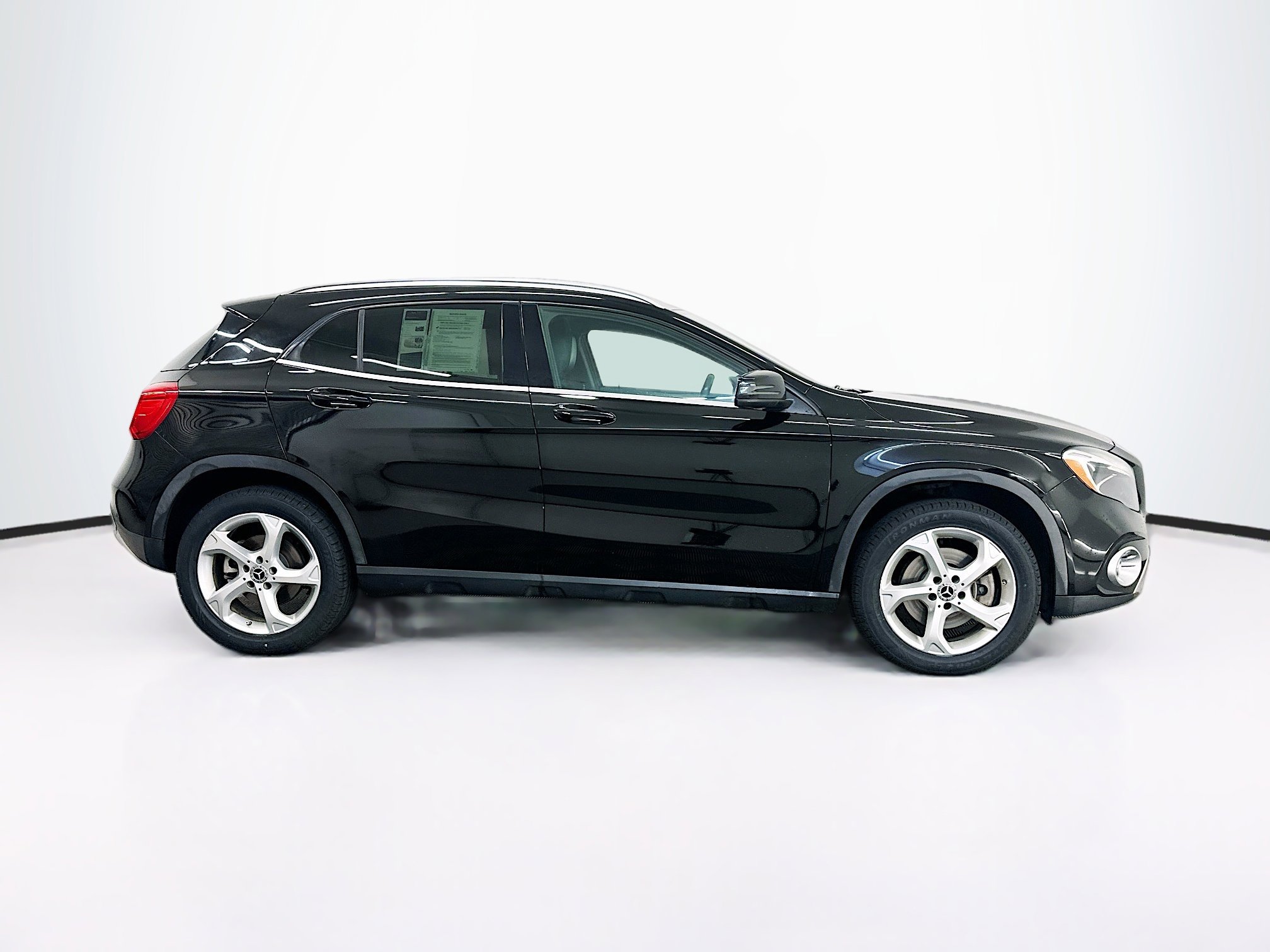 Used 2019 Mercedes-Benz GLA 250 4MATIC image 10