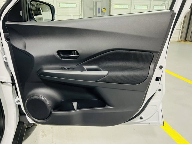 New 2025 Nissan Kicks Play S image 31