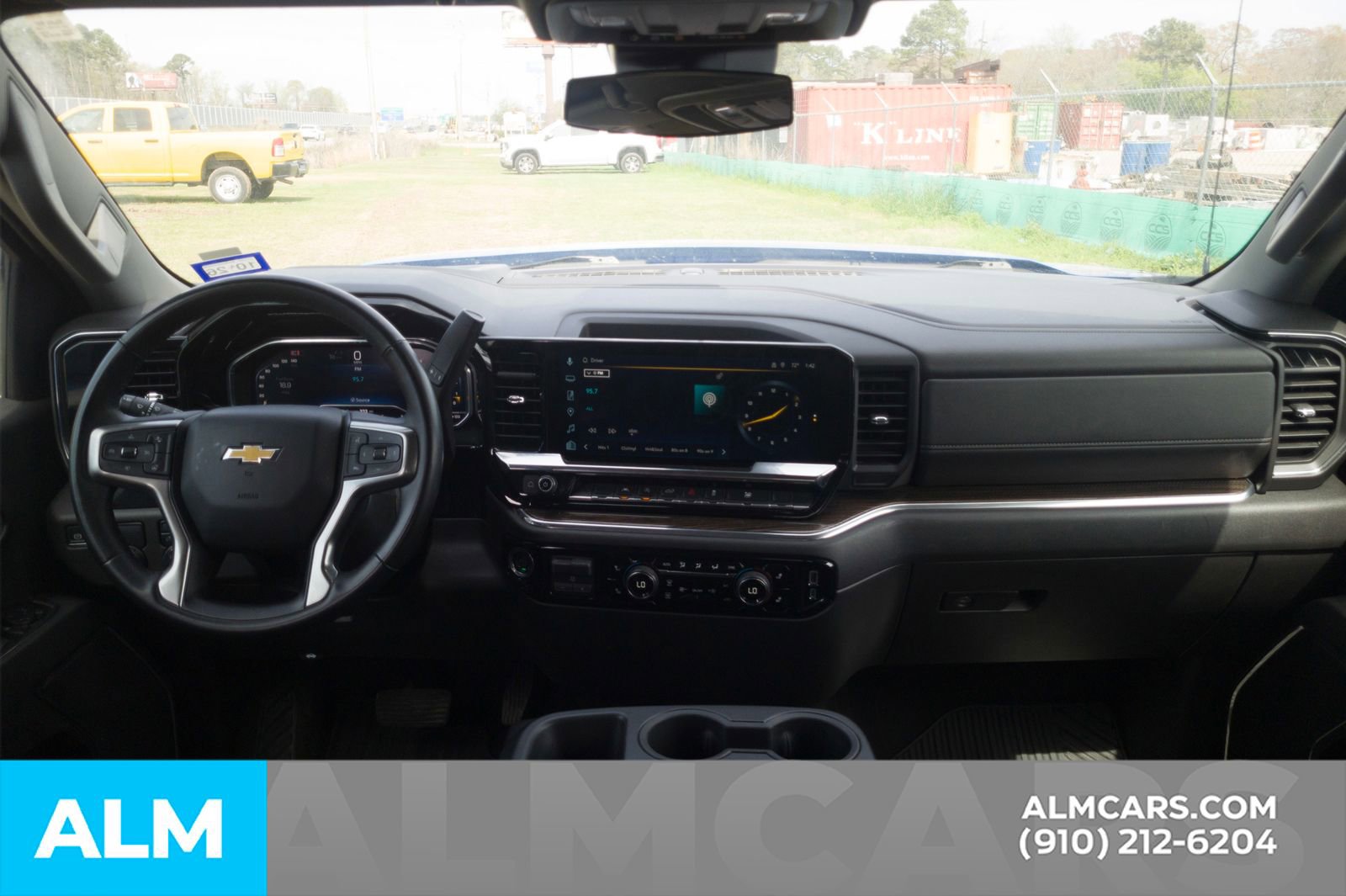 Used 2025 Chevrolet Silverado 1500 LT RWD image 21