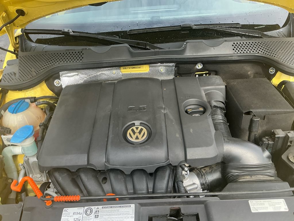 Used 2013 Volkswagen Beetle 2.5 FWD image 25