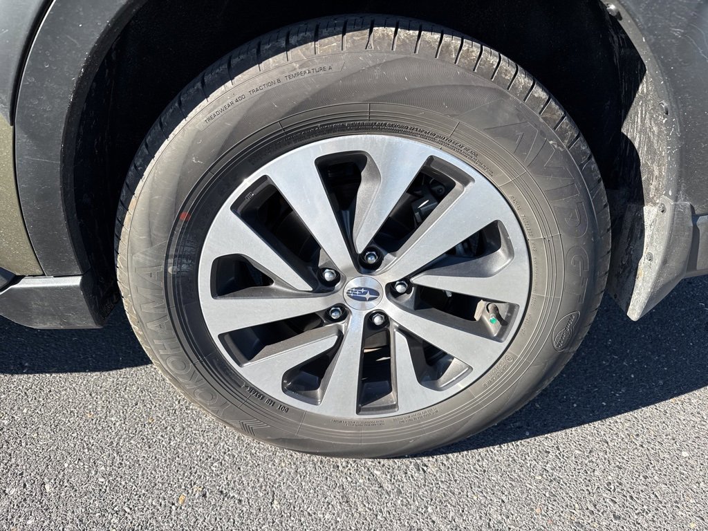 Certified 2025 Subaru Outback Premium image 12