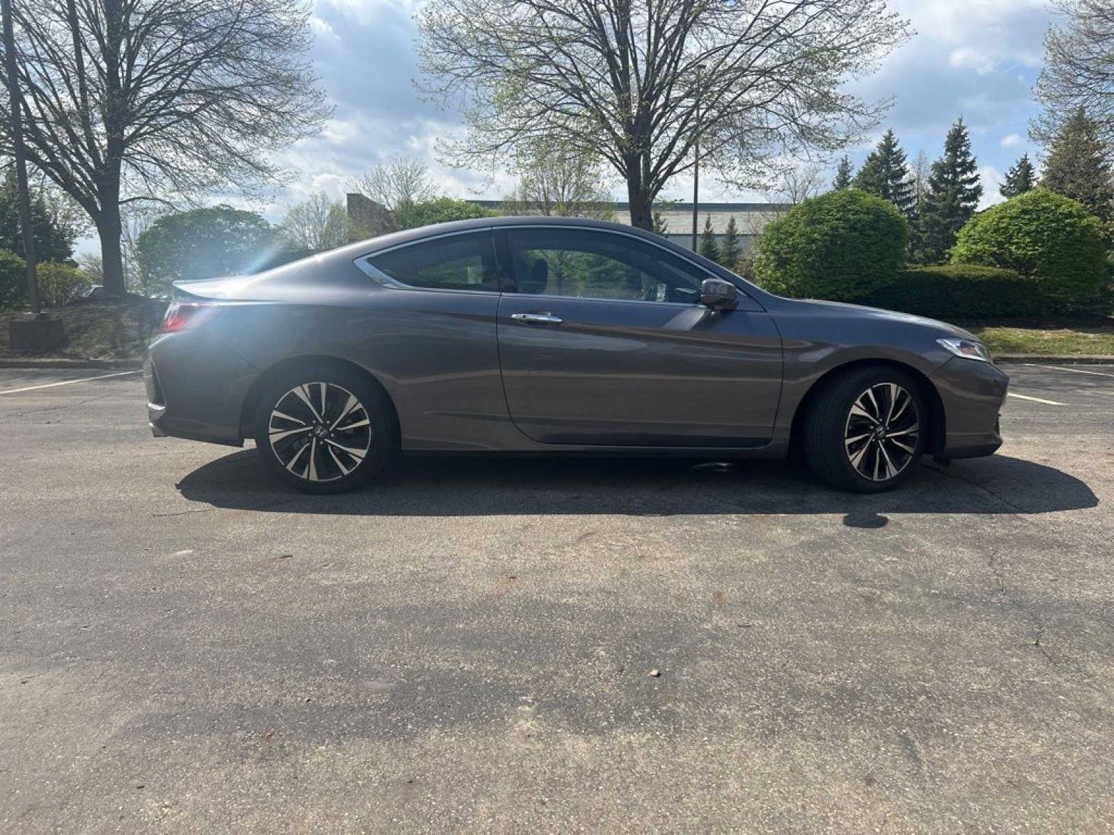Used 2017 Honda Accord EX image 7