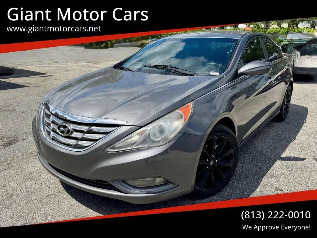 Used 2011 Hyundai Sonata SE FWD image 1