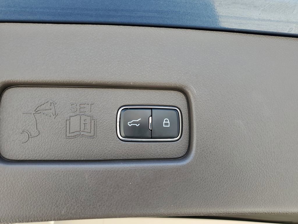 Used 2020 Lincoln Aviator Reserve RWD image 7