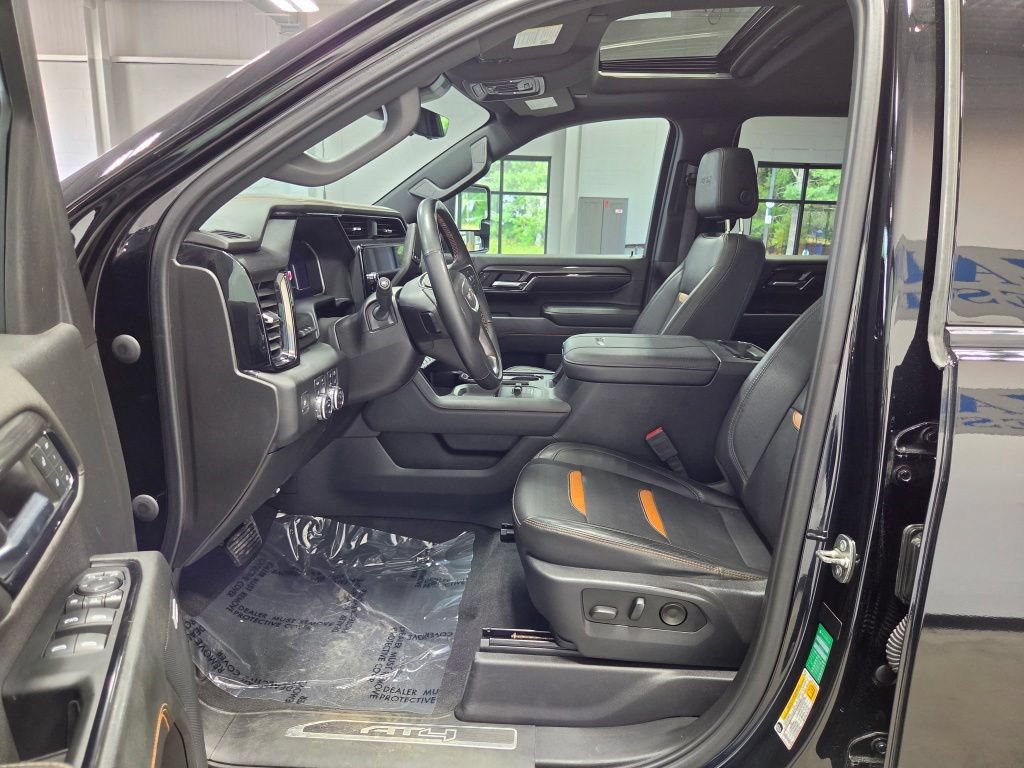 Used 2024 GMC Sierra 2500 AT4 w/ Technology Package AWD/4WD image 32