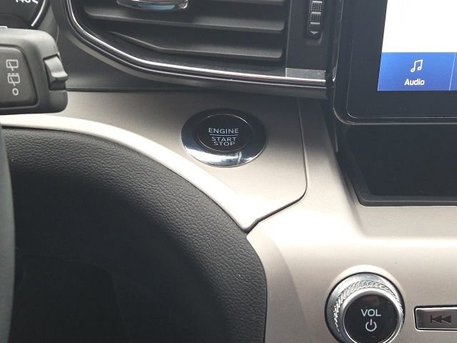 Used 2023 Ford Explorer XLT w/ Equipment Group 202A image 45