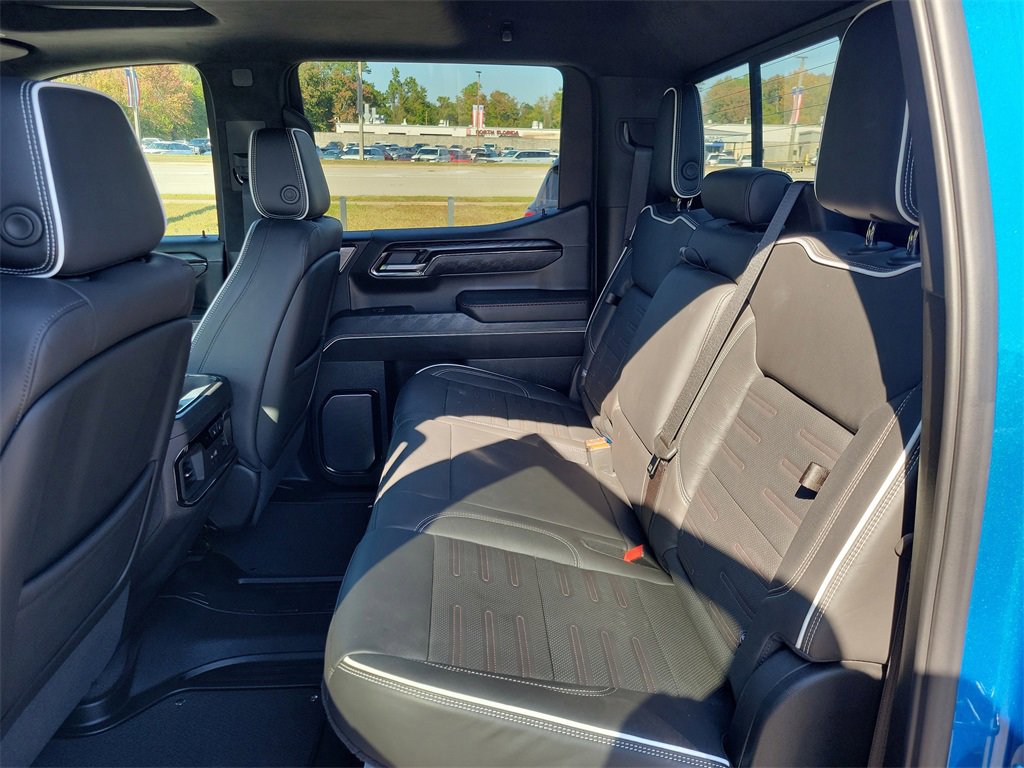 Used 2024 GMC Sierra 1500 AT4X image 43