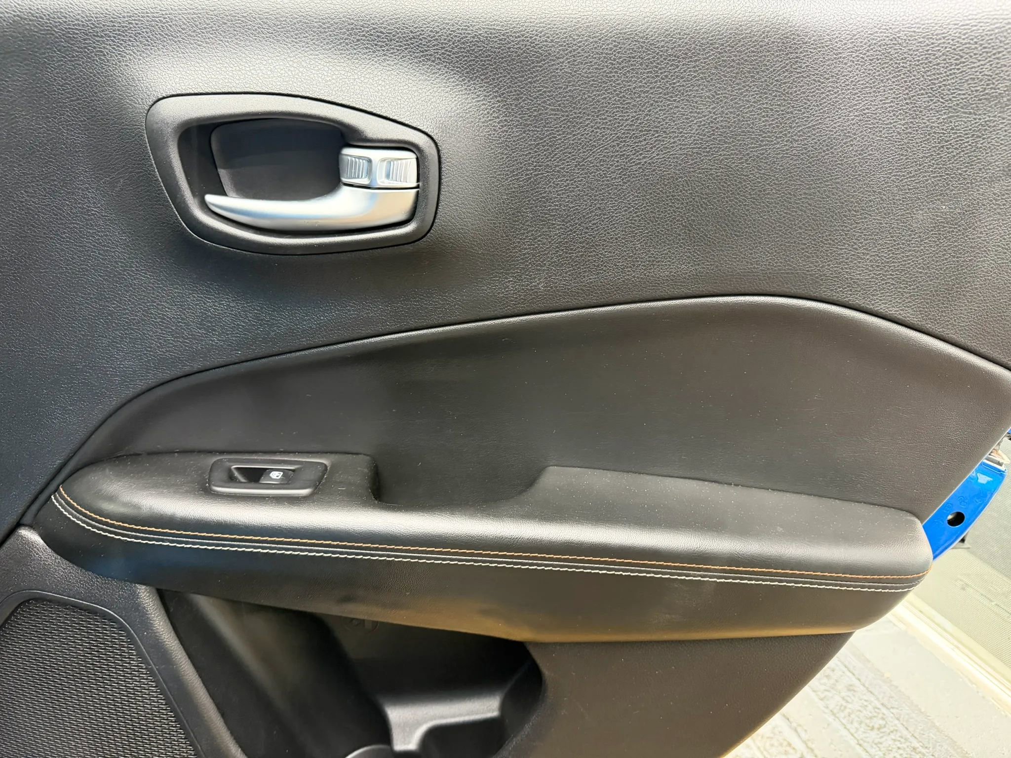 Used 2018 Jeep Compass Sport w/ Cold Weather Group FWD image 13