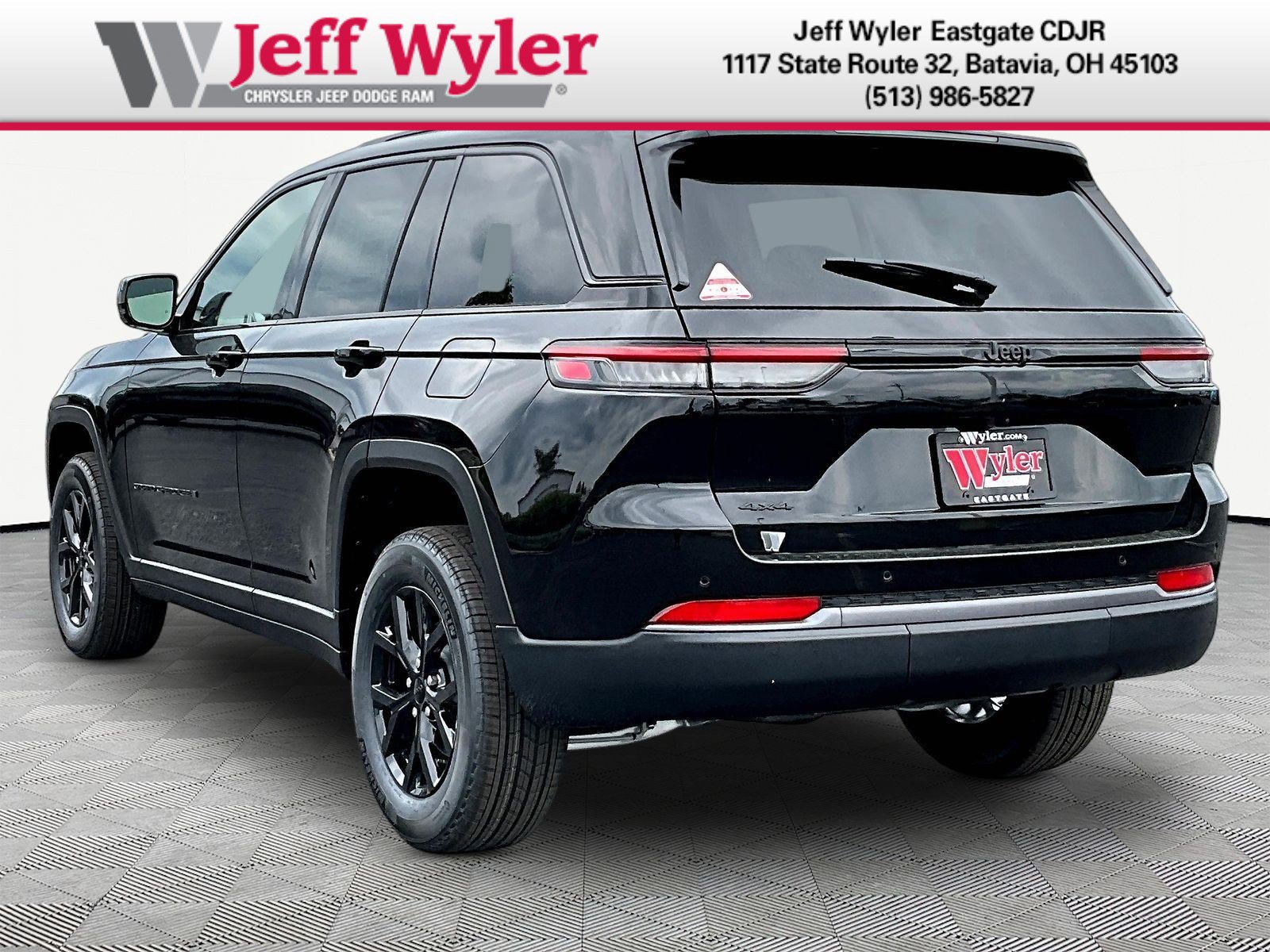 New 2026 Jeep Grand Cherokee Altitude AWD/4WD image 4