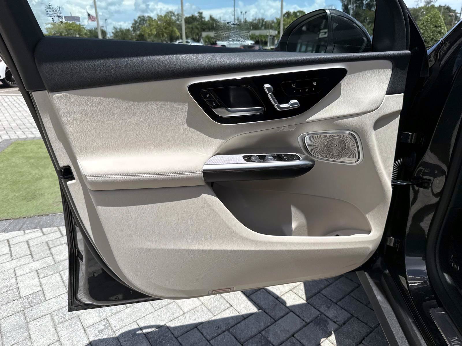 New 2027 Mercedes-Benz GLC 300 image 16