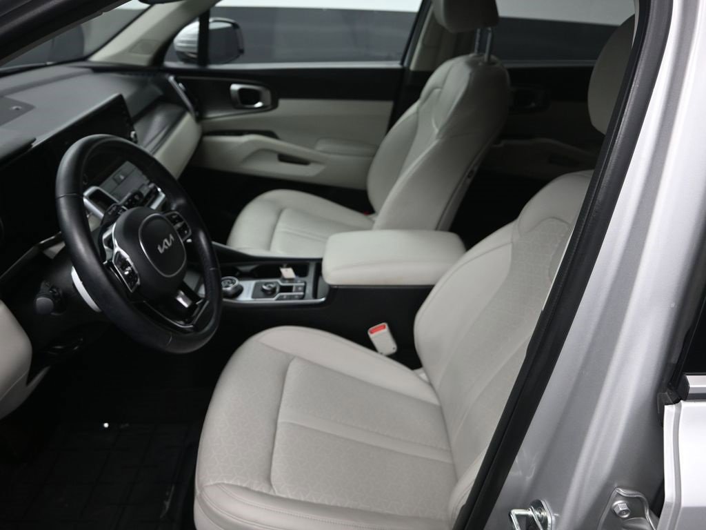 Certified 2024 Kia Sorento EX image 14