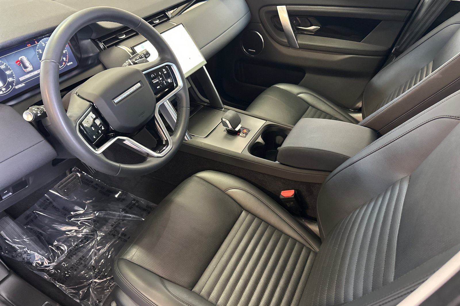 Used 2025 Land Rover Discovery Sport S AWD/4WD image 4