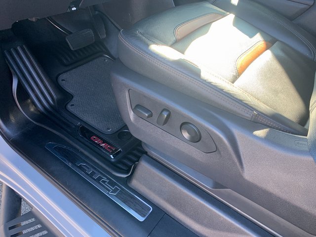 Used 2024 GMC Sierra 1500 AT4 w/ AT4 Premium Package image 19