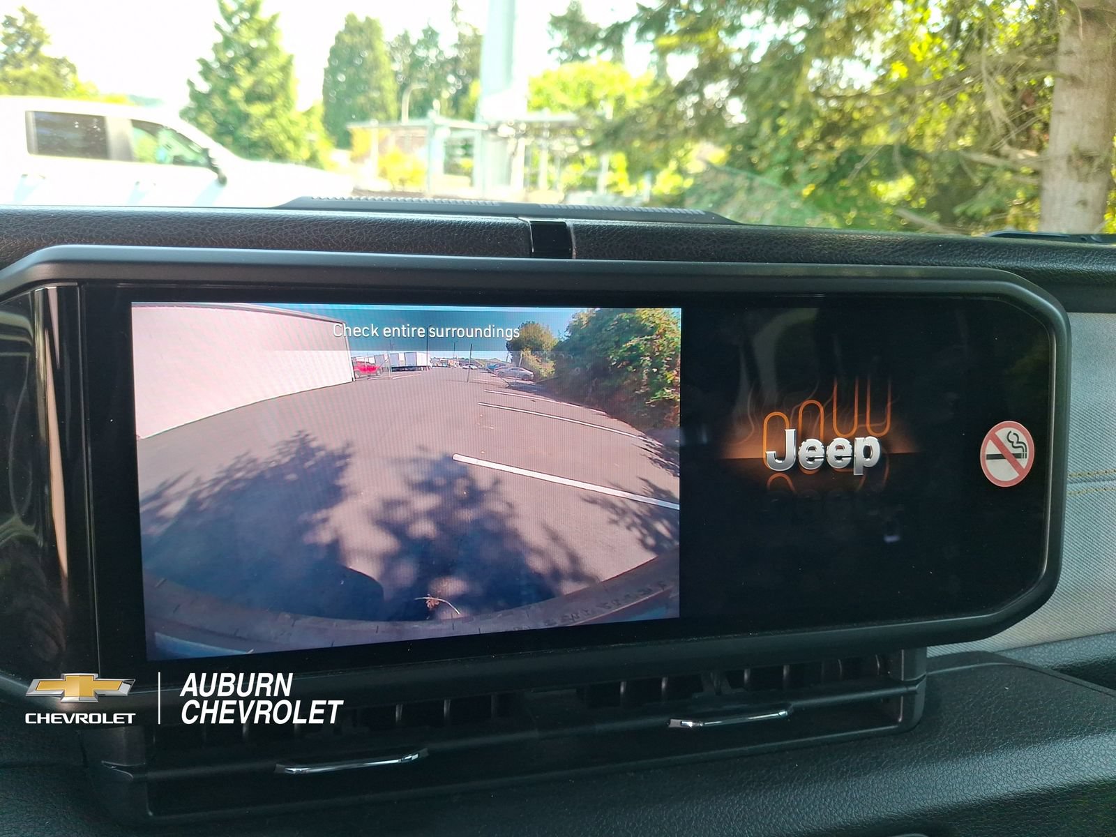Used 2024 Jeep Wrangler Unlimited Sport AWD/4WD image 14