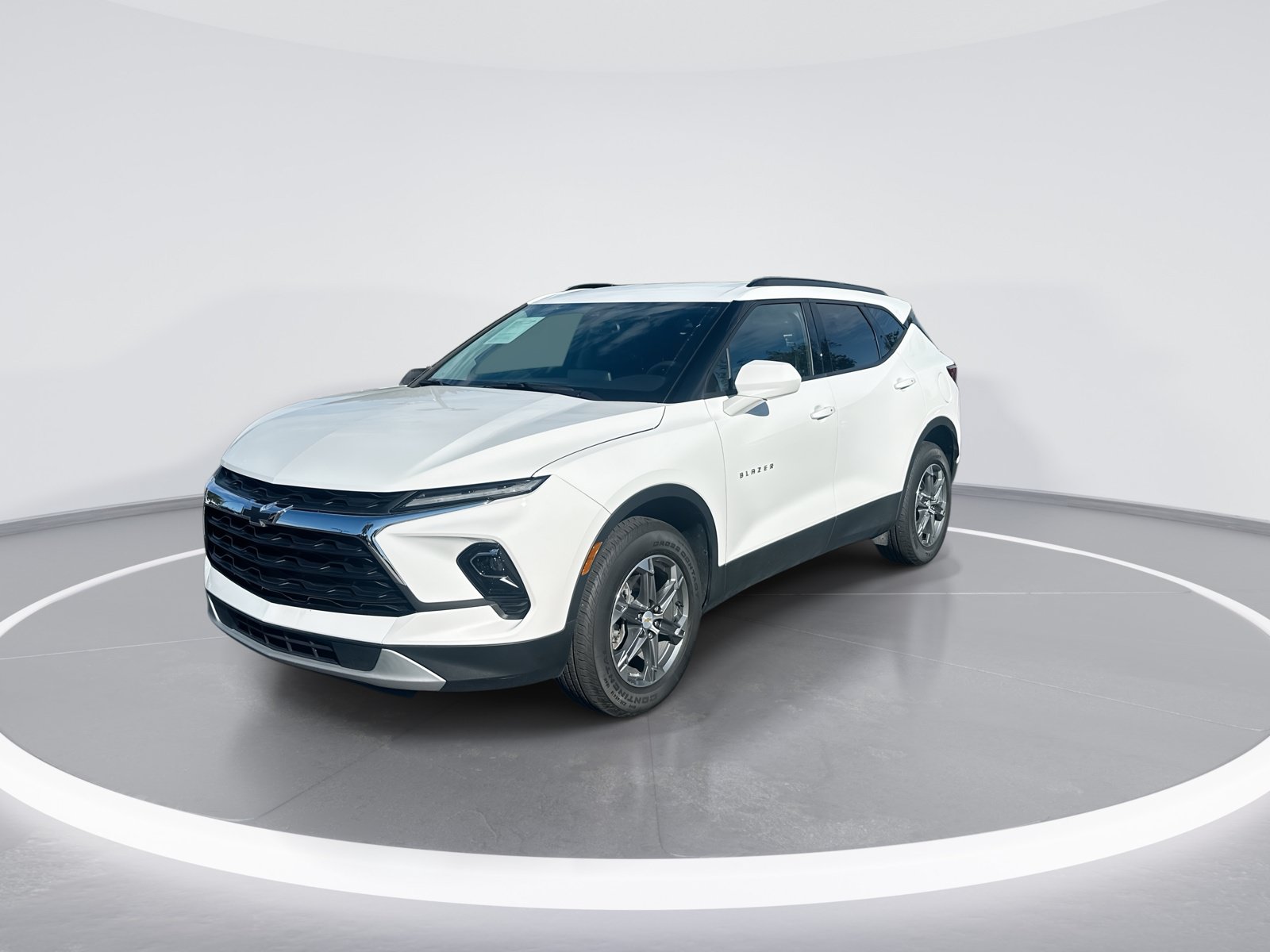 Used 2024 Chevrolet Blazer LT w/ Convenience Package FWD image 5