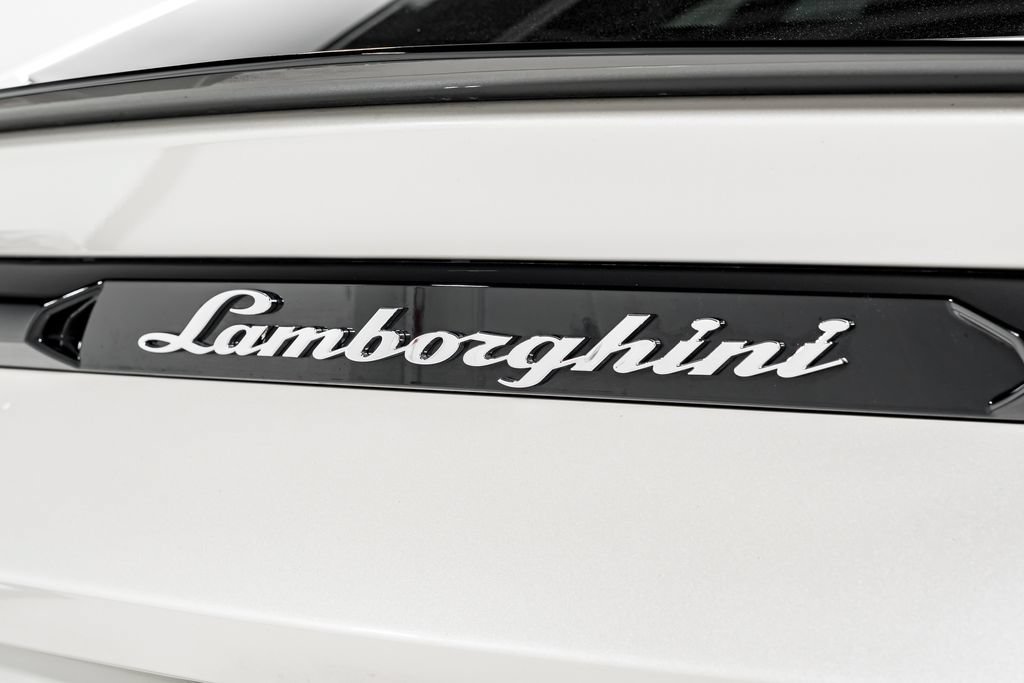 Used 2024 Lamborghini Urus S AWD/4WD image 56